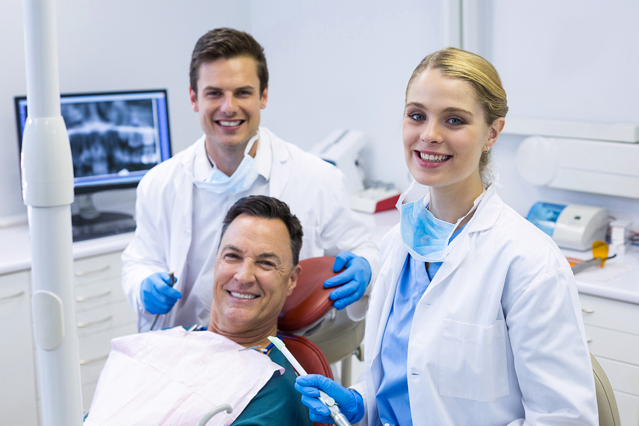 Tooth Responsibility: Dental Hygienist vs Dentist